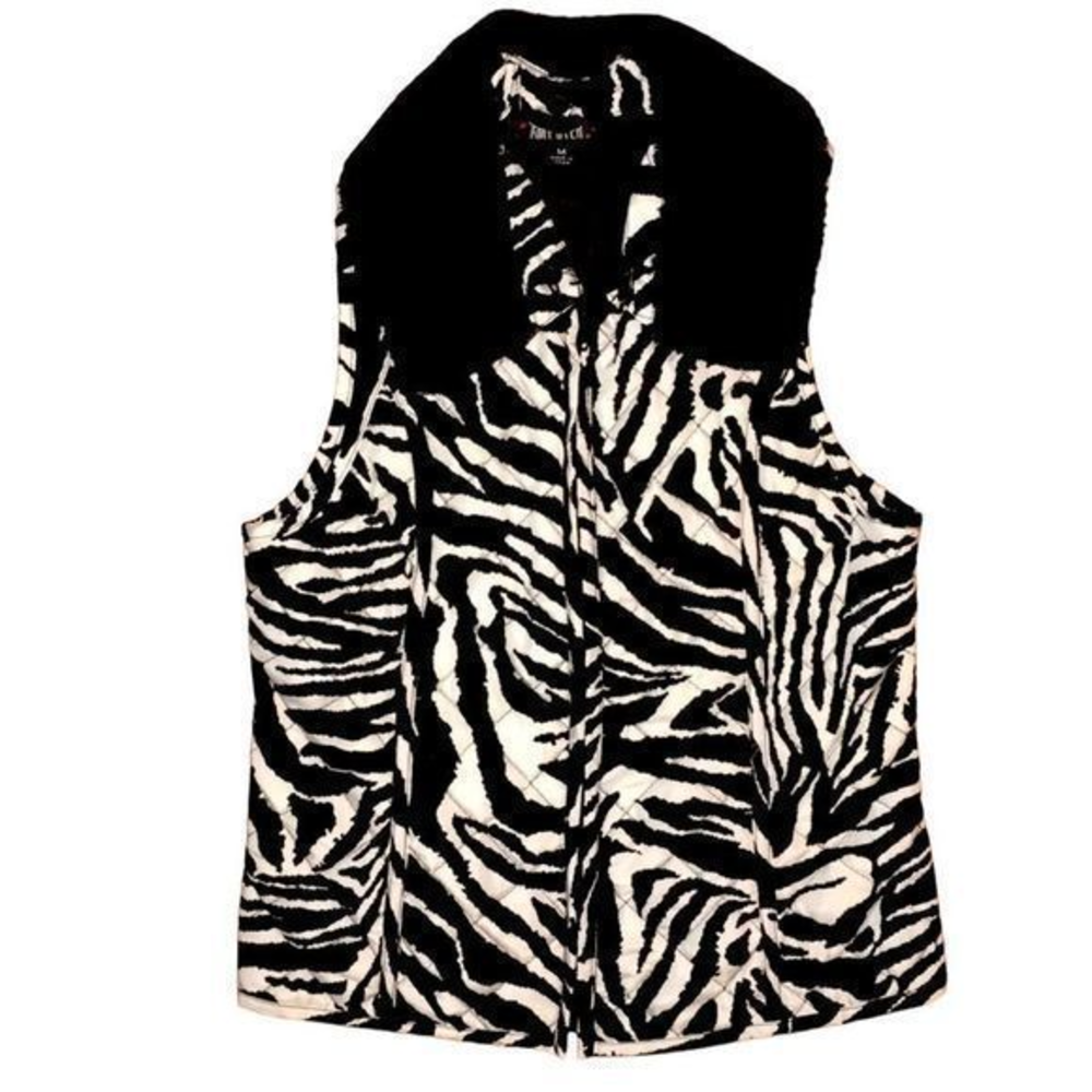 Amy Byer Girls Vest In Black and White